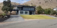 Breeze on Northbay Beach - Beach House - Homestays