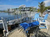 Waterfront-canal/w/Gulf view-pets welcome-private dock for a fee.
