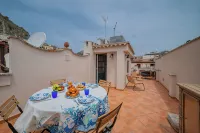 Luxurious house in the center of Taormina, with beautiful terrace