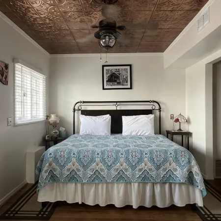 Copper Room: Million Dollar Views of Sedona, Verde Valley, & San Francisco Peaks