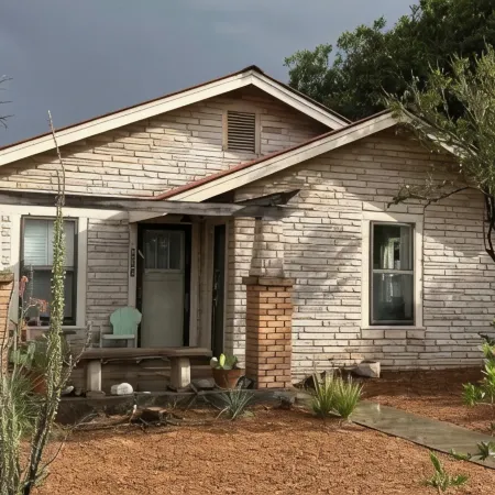 Tumble West Marfa - Charming & Comfortable 2-Bed, 2-Bath