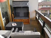Attic apartment, Strandstr., side view. Sea view, 150 m to the Baltic Sea, renovated in 2025 - Homestays
