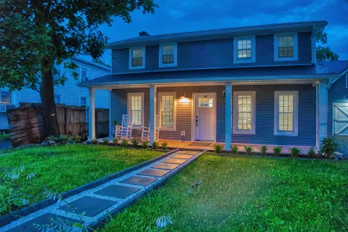 Brand New House w gated backyard that is located right at the Saugerties Village - Hot Tub