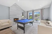 Spacious Home offers quality and comfort. - บังกะโล