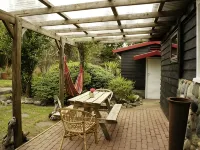 Welcome Home Cottage, Manapouri, Fiordland Hotels in Manapouri