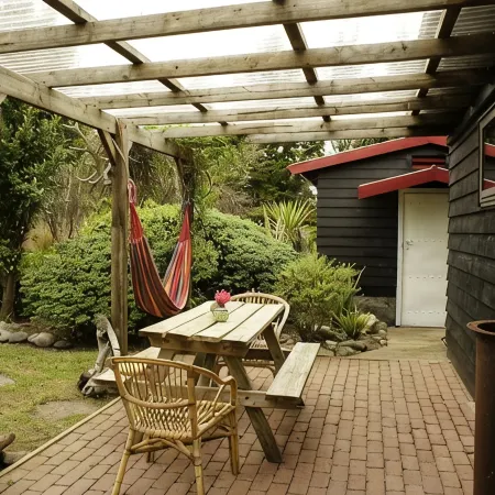Welcome Home Cottage, Manapouri, Fiordland