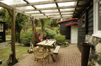 Welcome Home Cottage, Manapouri, Fiordland