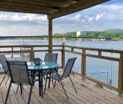 The Overlook at Lake Hamilton - Contemporary Design, Private Deck & Boat Slip!