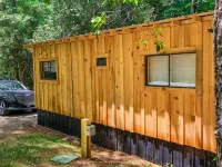 •New• Tiny Home Getaway Hotels in Hogback
