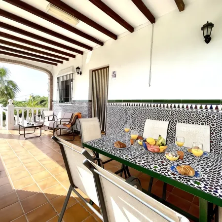 VILLA NURIA WITH PRIVATE POOL,2 KM TO DE BEACH. AC / WIFI / ALARM / PARKING