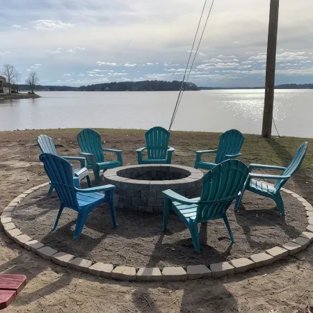 Lakefront spectacular view