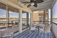 Lake Front Getaway - Lake of the Ozarks - Homestays
