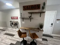 The Wild West Getaway- 204-1 - Homestays