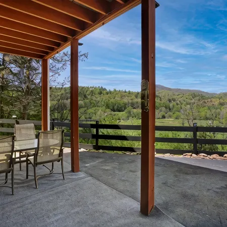 NEW! Valley View Mountain Getaway