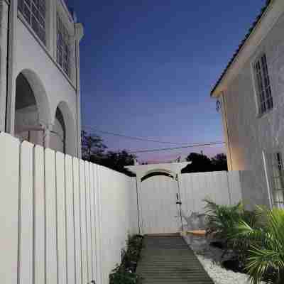 Historic Desire Studio D Hotel Exterior