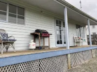 The Studio at historic farm - Farm stay in Sassafras, Australia Hotel di Devonport