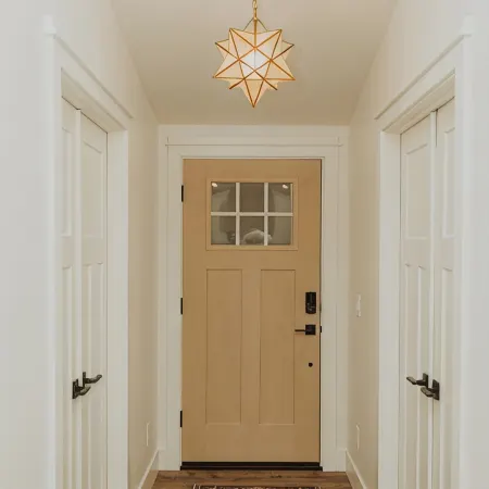 Beautiful High End Get Away Home- Visit Lassen National Park & Whiskeytown Lake