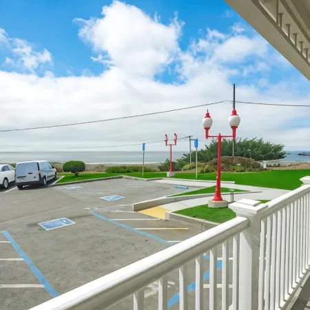 Pacifica Beach Hotel