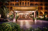 El Andalous Lounge & Spa Hotel Hôtels à proximité de : Centre commercial Menara Mall