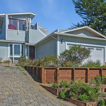 Coastal Charm: Ocean Views, Hot Tub, Fire Pit Near Tide Pools, Surfing, & SFO