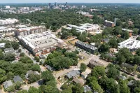 Village View- walkable to NC State & Cameron Village -Pet Friendly - Condos