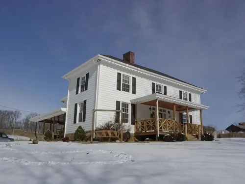 LOCATED IN ABINGDON, VA - PRIVATE, TRANQUIL SETTING - 3つ星