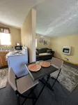 Delightfully secluded 1 bed and a loft for extra space. TV and DVD player. - 2성급