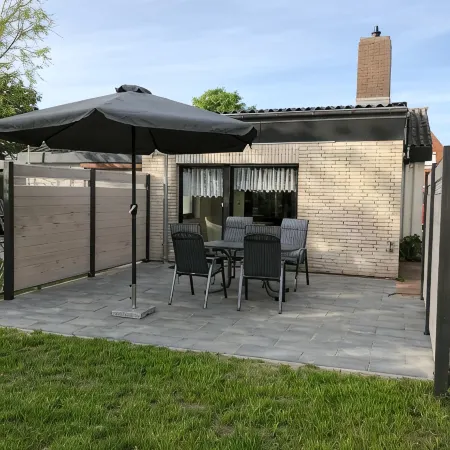 Vacation home Deichdiamant, quietly located directly at the harbor behind the dike