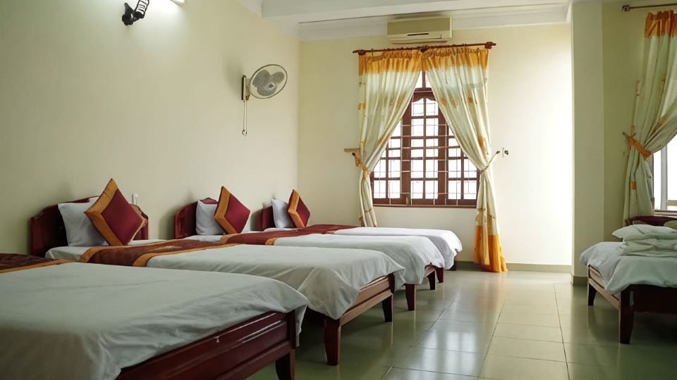 Ha Noi Quang Binh Hotel
