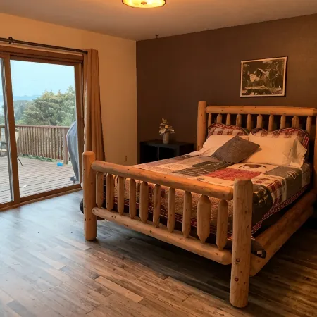 Mountain and ocean view home close to downtown and hiking trails