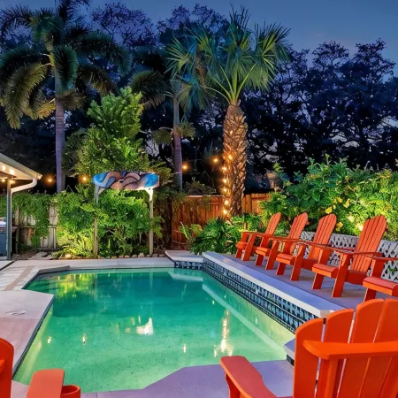 2,100sqf Villa  · KING Beds  · Heated Pool · Game Room · GYM · Beach 2miles