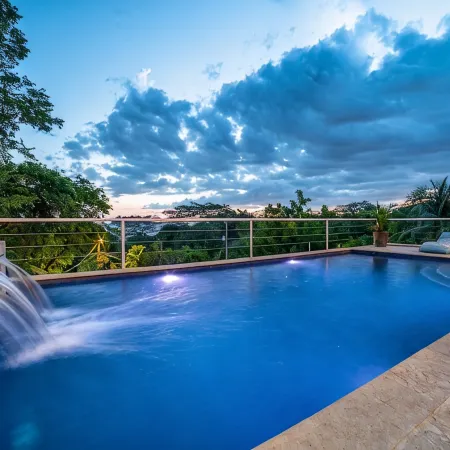 Oceanview 4Br Villa • Epic Sunsets • Walk to Beaches, Dining & Concierge Service