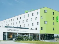 Ibis Styles Siedlce - Pools