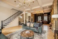 Cream City Victorian Parking AC Patio Walkable