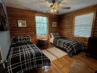 Log Cabin near Ocala and World Equestrian Center ideal for family retreats. - Hytter