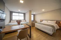 Hotel Laghetto Estação