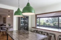 Furmston House & Studio - Homestays