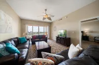 Relax in High-End Coastal Luxury at Harborview Grande