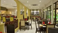 Cresta Riley's Hotel