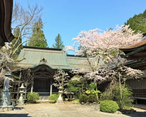 遍照光院 宝善院周辺のホテル