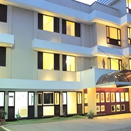 Hotel Highway Garden