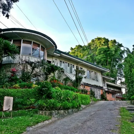 Mountain Lodge Hotel and Restaurant