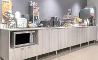 Spark by Hilton Rochester South - breakfast