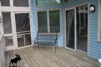 Large Family Townhome, AC, Great WiFi, Pool, Game Room, Grill, & Screened Porch - Jacuzzi