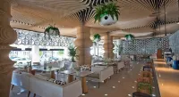 Graffit Gallery Design Hotel - Breakfast
