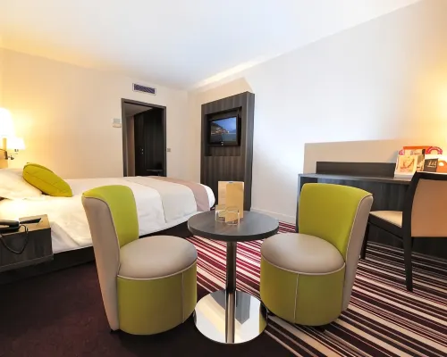 Best Western Plus Palais des Congres Hotele w: Eure