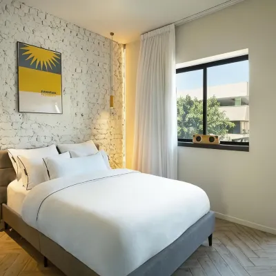 Silicate - by Loginn Tel-Avivian Hotels โรงแรมใกล้เทลอาวีฟมารีนา