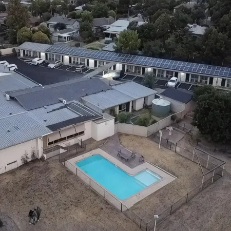 Golden Hills Motel