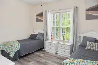 Charming 3-bedroom house with AC, WiFi located in Supply NC near Holden Beach - 4-Star