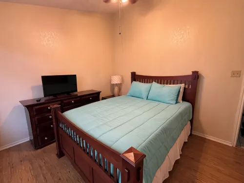 Spacious Home w/Large Backyard - 3-Star